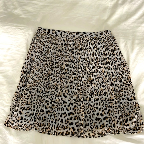 Banana Republic flowy skirt - Picture 1 of 4